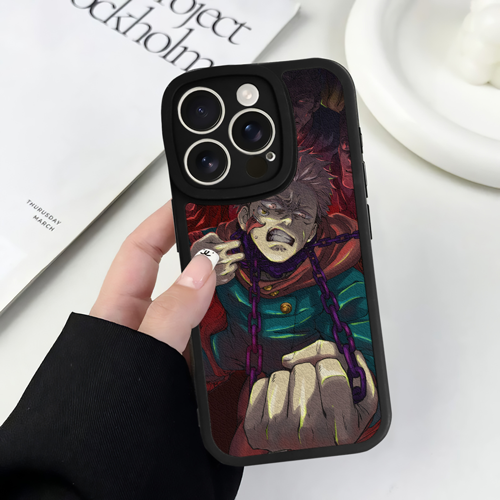 （画像用） 呪術廻戦 Jujutsu Kaisen 【iPhone 16シリーズ対応】シリコンスマホケース（レザー調） 材質：シリコン